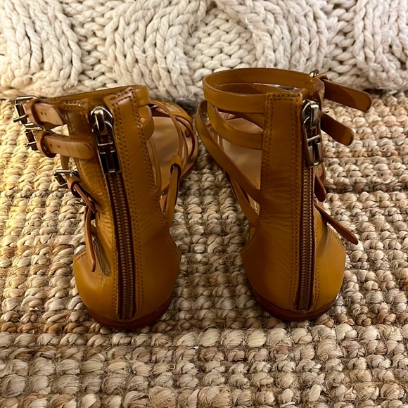 Tory Burch Lucas Gladiator Sandals Leather Beige Women’s Size 9 - Picture 2 of 6